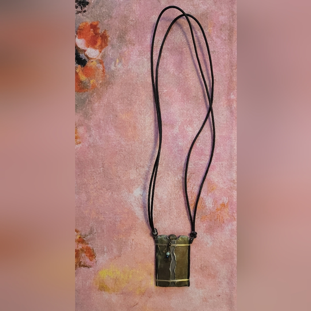 Stunning Handcrafted Ceramic Pendant - Picture 2 of 3